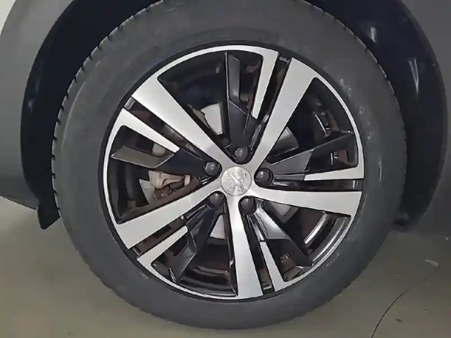 Peugeot 3008 puretech 130ch s&amp;s eat8 — photo 16