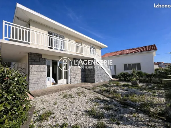 Propriété 8 pièces 260 m²