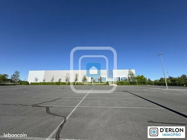 Local d'activité 23 647 m²
