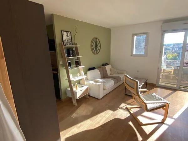 Appartement meublé 46 m² - Centre-ville - Vue cathédrale - Garage privé