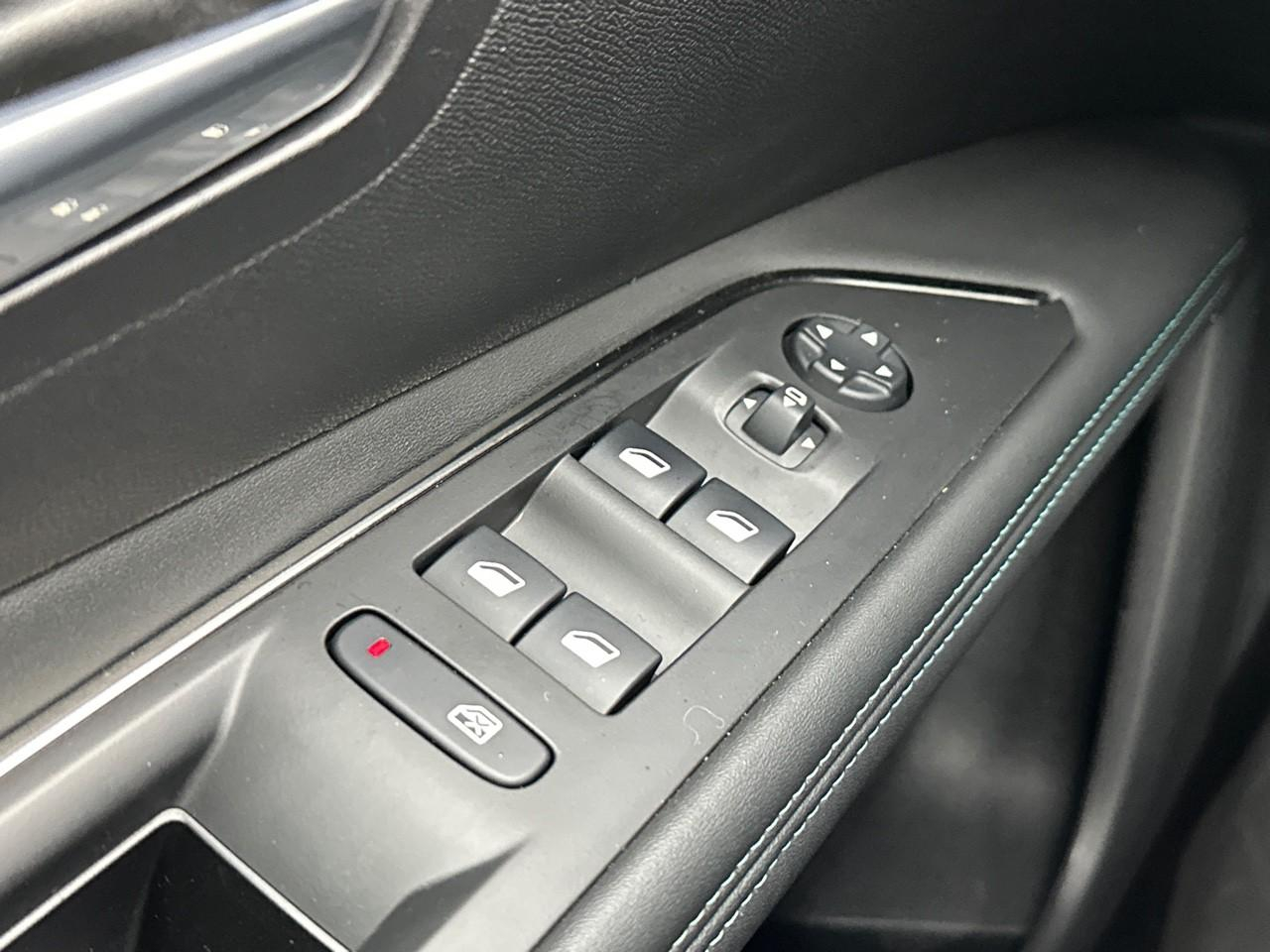 Peugeot 3008 hybrid 225 e-eat8 allure pack — photo 18