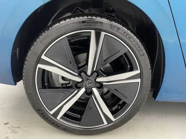 Peugeot 308 hybrid 136 e-dcs6 — photo 83