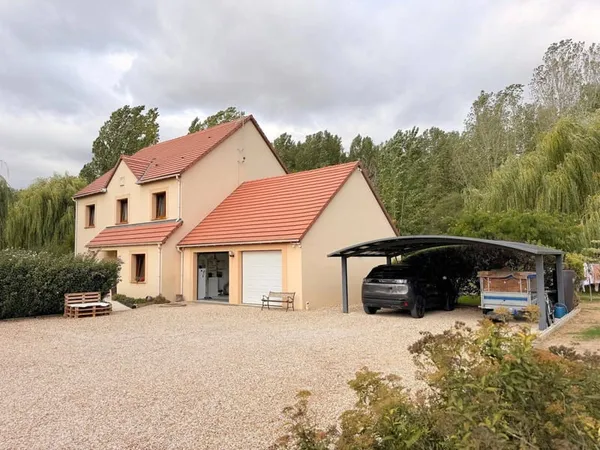 Maison 8 pièces 235 m²