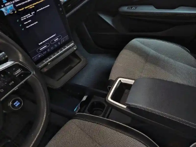 Renault Megane e-tech ev60 220 ch super charge — photo 12