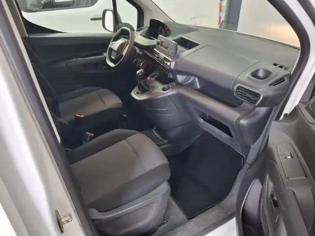 Peugeot Partner fourgon standard 650 kg bluehdi 100 s&amp;s bvm5 — photo 12