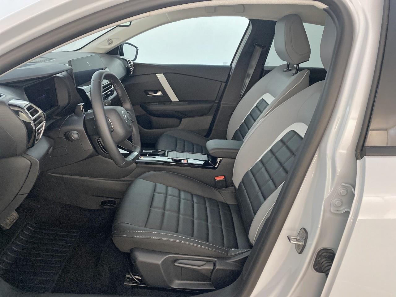 Citroën C4 X hybride 145 ch e-dcs6 max — photo 9