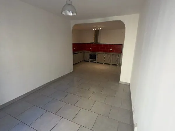 Maison de village rénovée de 63,70 m² - Lauris - 145 000 Vente Particulier