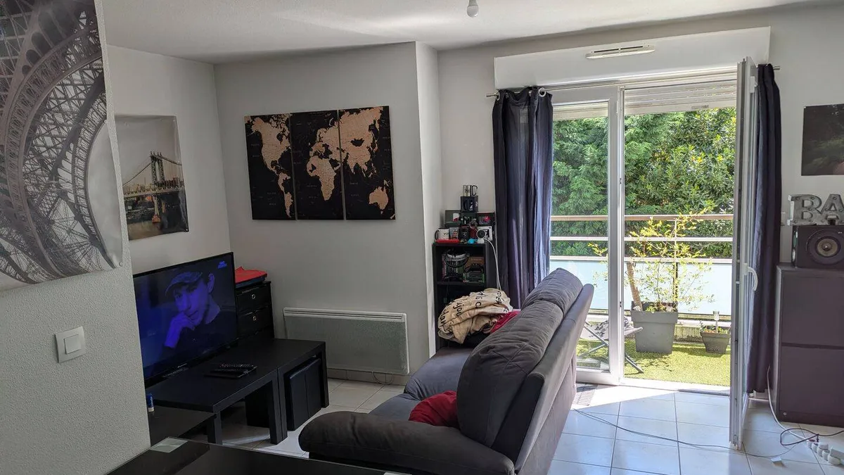 Photo 1