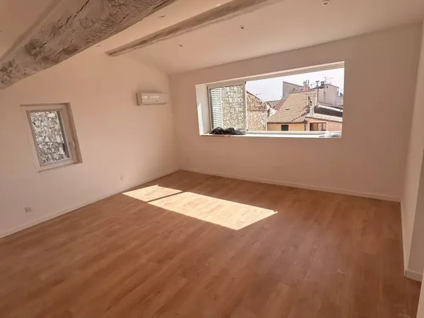 T2 de 42,55 m² entièrement rénové - Centre historique de Vence - Idéal investissement ou pied-à-terr
