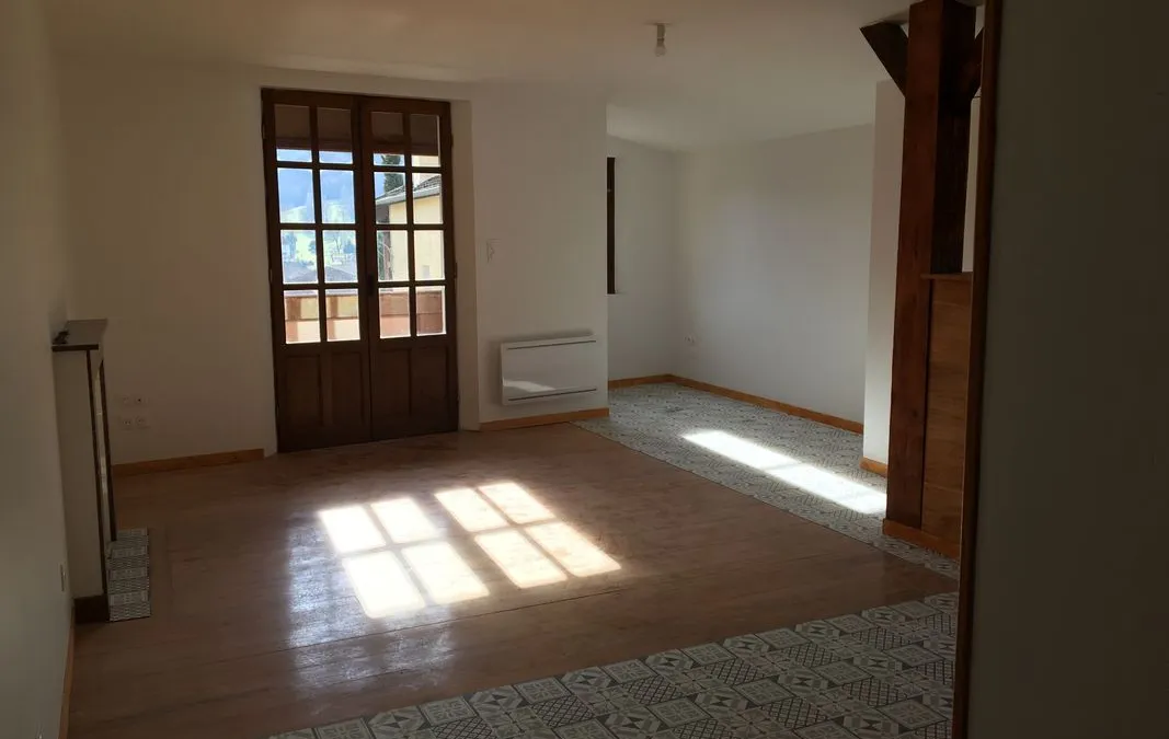 Photo 1