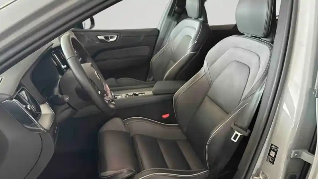 Volvo Xc60 t6 awd hybride rechargeable 253 ch+145 ch geartronic 8 — photo 9