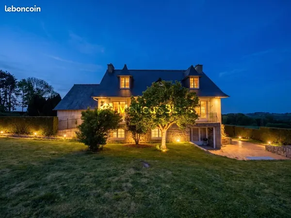 Maison 9 pièces 140 m²