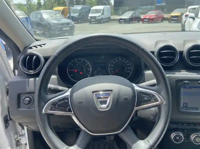 Dacia Duster 1.5 dci 110ch prestige 4x4 — photo 7