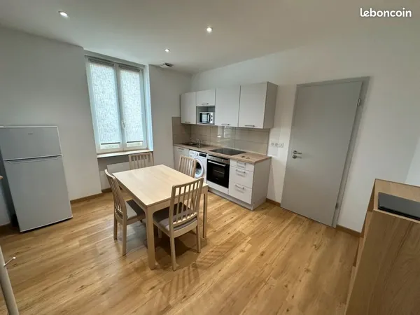 Appartement RdC 35 m2 refait à neuf à Vitry-sur-Orne