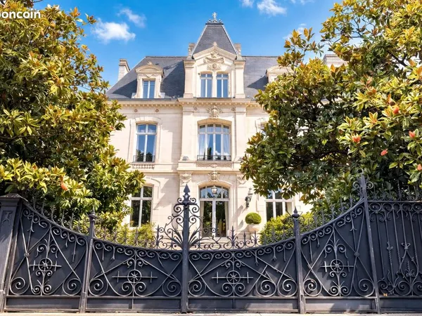 APPARTEMENT T2 - QUARTIER DOBREE - Charme de l'ancien