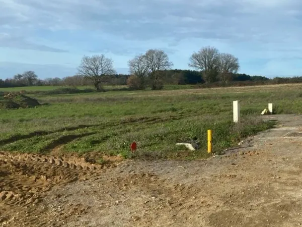 Terrain 758 m²