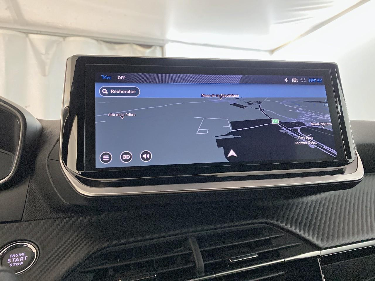 Peugeot 2008 hybrid 145 ch e-dcs6 allure — photo 16