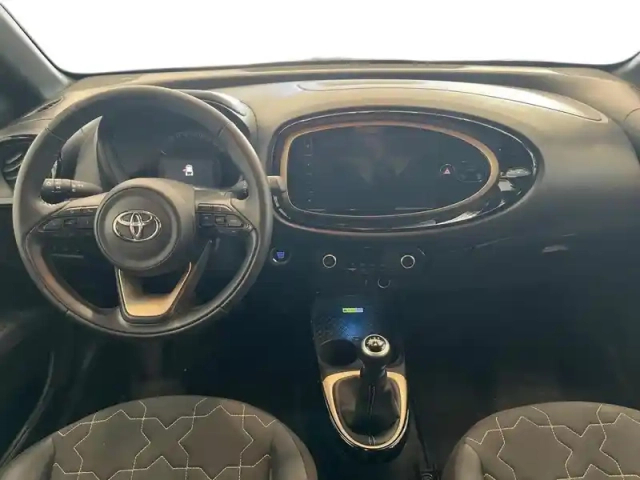 Toyota Aygo X 1.0 vvt-i 72ch collection my23 — photo 10