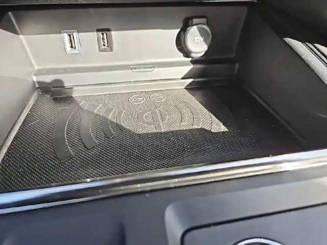 Citroën C5 Aircross hybride rechargeable 225 e-eat8 — photo 18