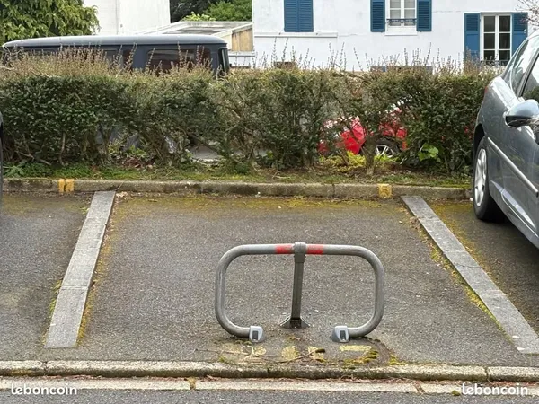 Place de parking impasse Niepce