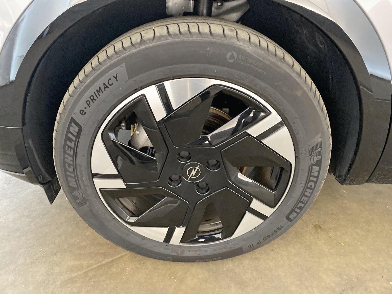 Opel Mokka electrique 156 ch & batterie 54 kwh gs — photo 11