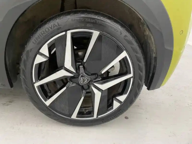 Peugeot 208 puretech 100 s&amp;s bvm6 — photo 16