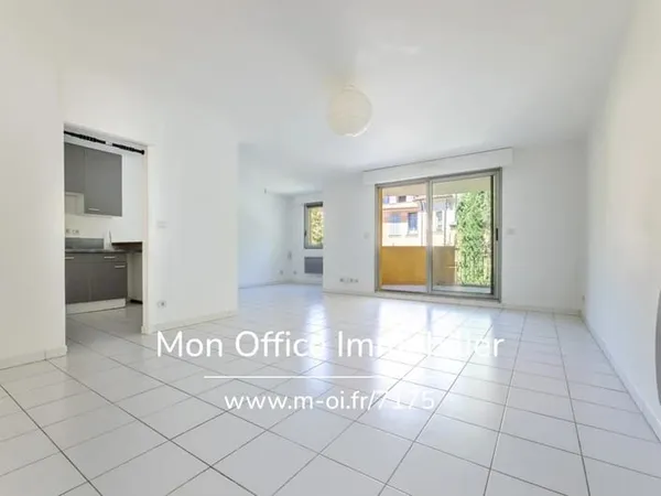 Référence : 7175-ETH. - Appartement - T3 - Ascenseur - Terrasse - Garage - Centre ville historique