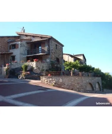 Location maison de village Curbans 05110