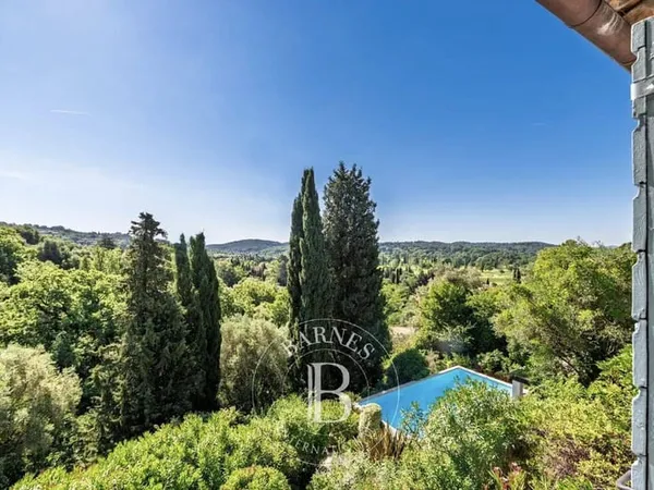 Villa 7 pièces 169 m²