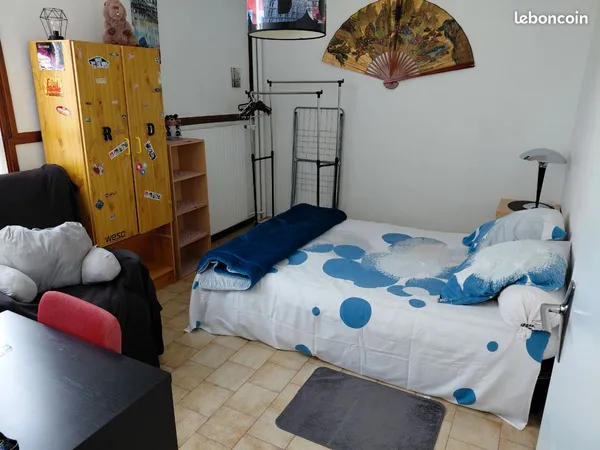 Petite chambre très agréable