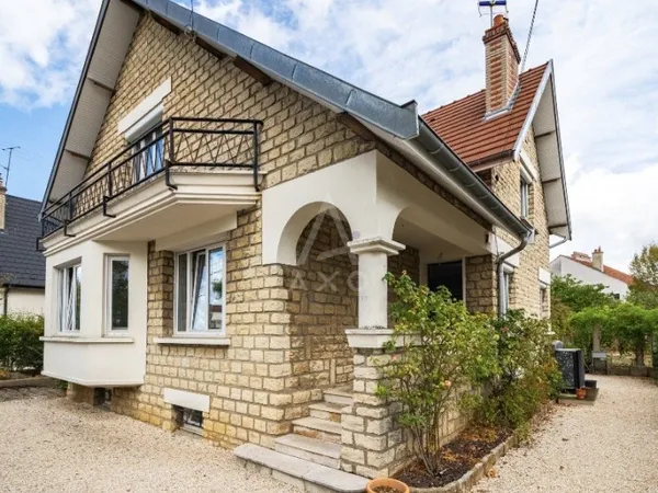Maison 6 pièces 146 m²