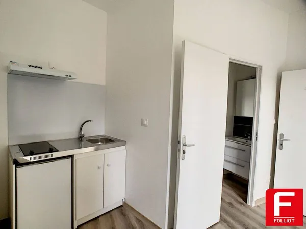Studio 1 pièce 14 m²