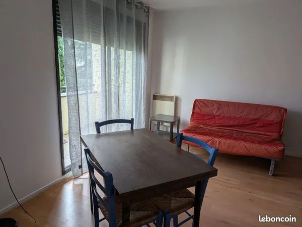 Studio meuble 27 m2