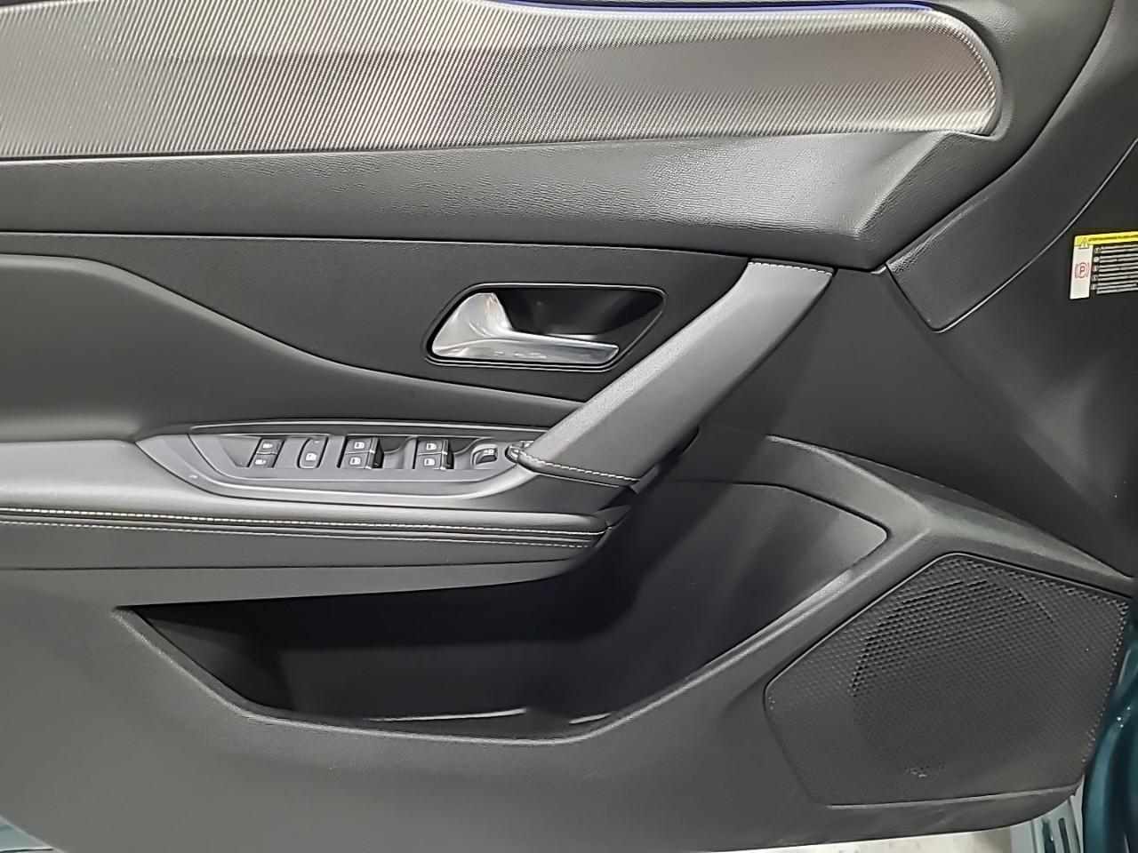 Peugeot 308 sw phev 180 e-eat8 gt — photo 29