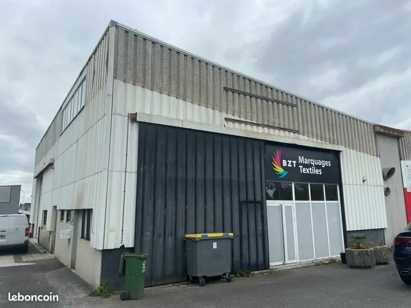 Local d'activité 120 m²