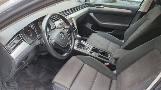 Volkswagen Passat SW 1.4 TSI 150 DSG7 - Confortline Business – 2018 – 116451 km – Essence – Boîte Automatique — photo 28