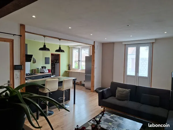 Appartement proche du centre ville - 3 chambres - garage de 160m2