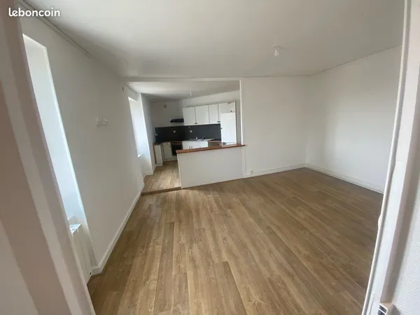 Location Appartement 46 m2 celles sur belle