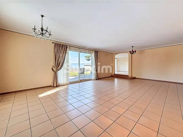 Maison 7 pièces 201 m²