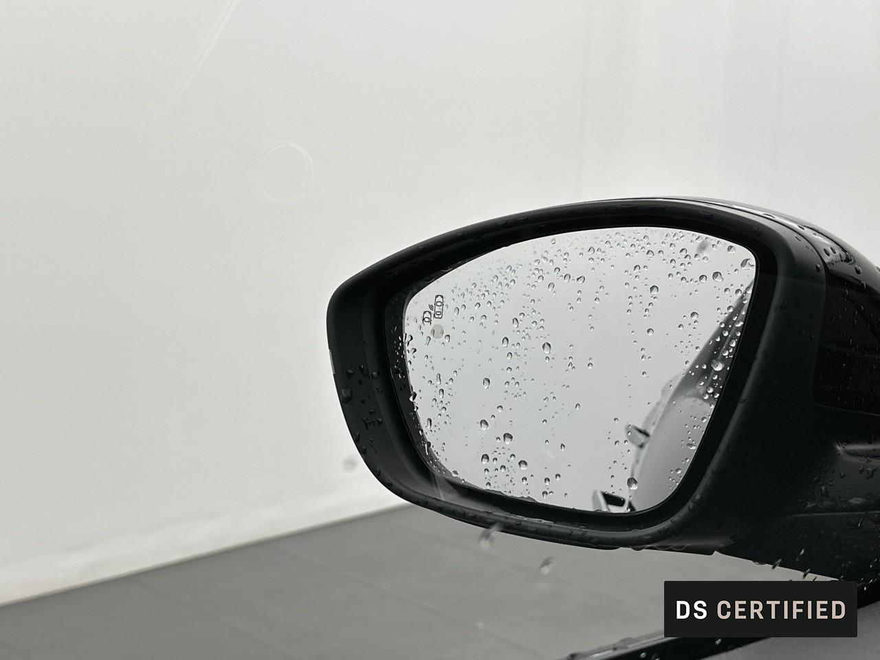 Ds Ds 3 crossback puretech 130 s&s eat8 business — photo 17