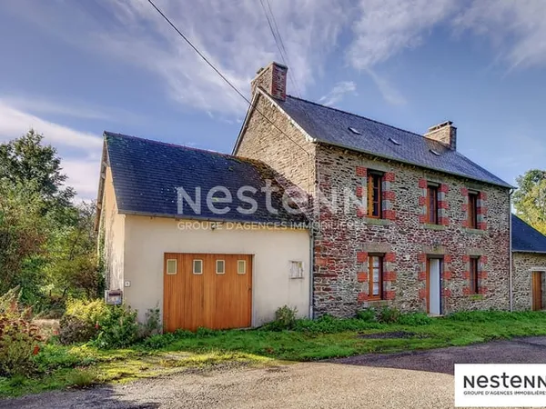 LA HARMOYE - CHARMANTE MAISON EN PIERRE AVEC NOMBREUSES DÉPENDANCES !