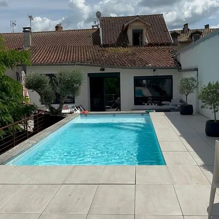 Maison de ville bien rare