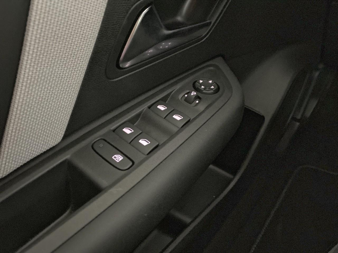 Citroën C4 hybride 136 e-dcs6 max — photo 20