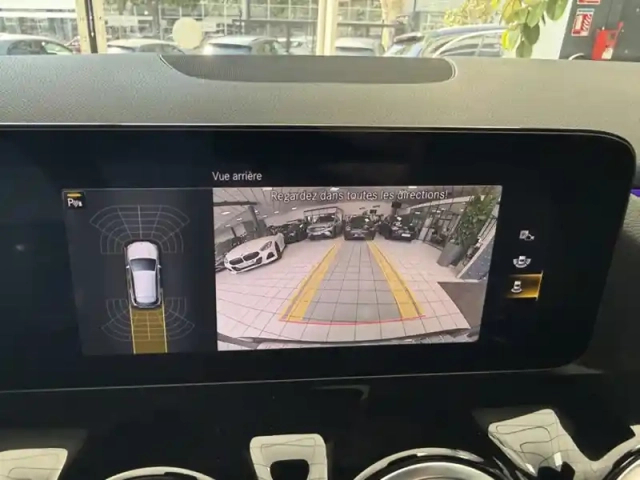 Mercedes Gla 200 d amg line — photo 20