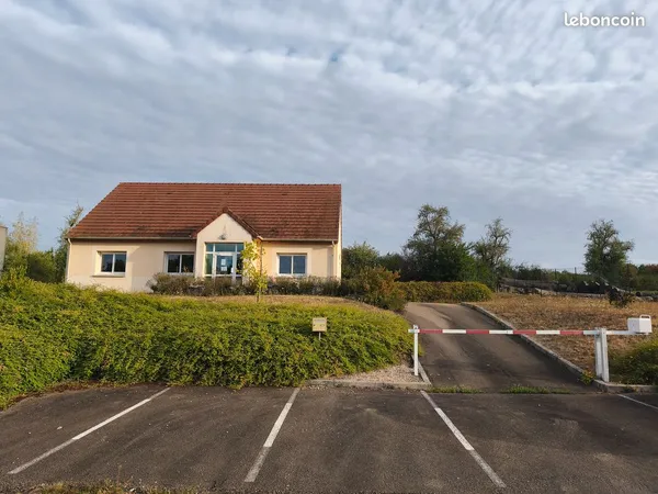 Vente batiment 120 zone activites toucy