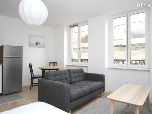 Loue studio meublé