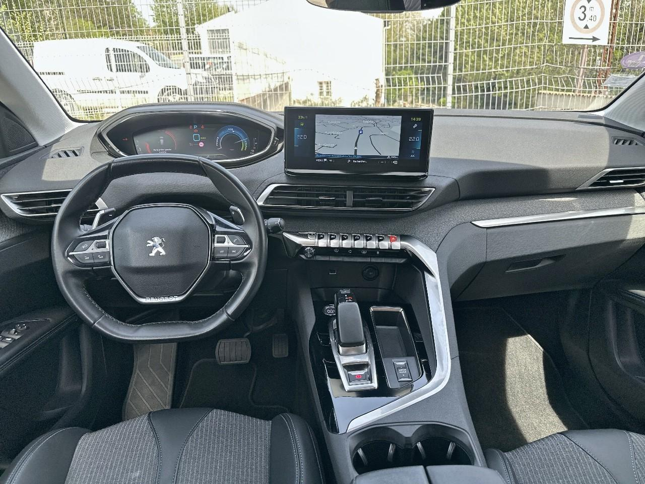 Peugeot 3008 hybrid 225ch allure pack e-eat8 — photo 8