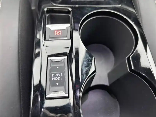 Peugeot 2008 130 s&amp;s eat8 — photo 20