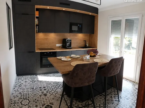 Villa 187 m² - 6 chambres - 3 espaces de vie - garage 36 m² - Saint-André