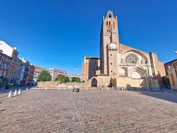 Toulouse St Etienne Appartement Type 4